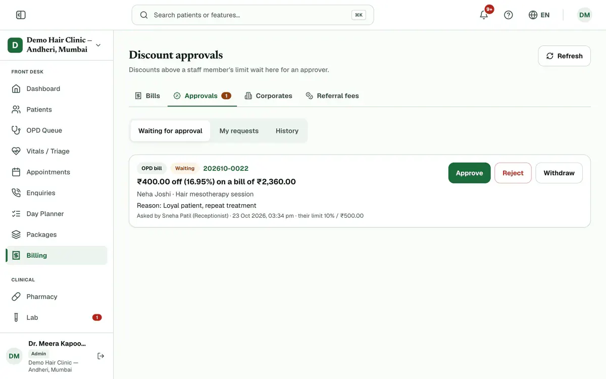 The Discount approvals page on Waiting for approval, showing one request with the amount, the reason and the Approve, Reject and Withdraw buttons.
